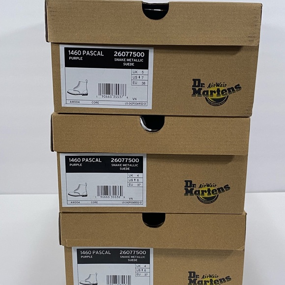 NEW DR. MARTENS 1460 PASCAL BOOTS - Picture 11 of 11